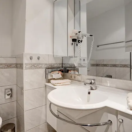 Stoessels Hotel 3*